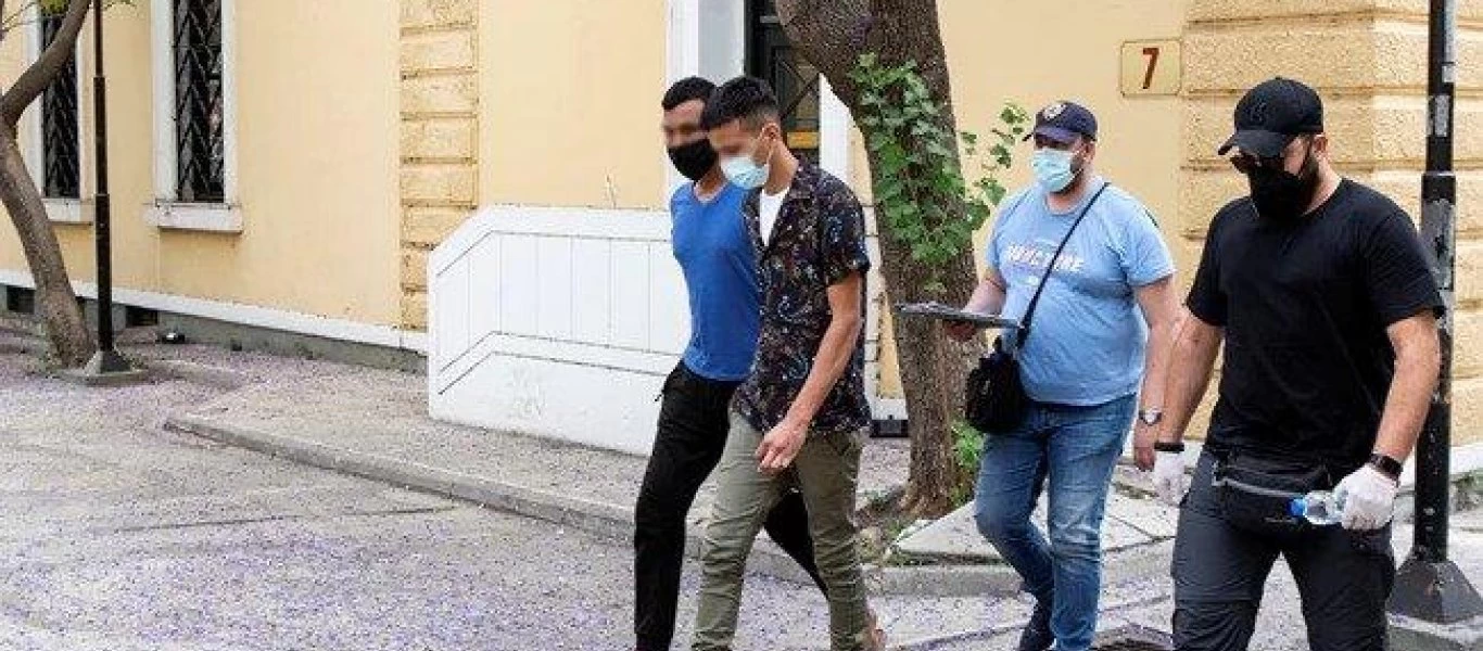 Αγία Μαρίνα: Αναβλήθηκε η δίκη των δύο Πακιστανών για την επίθεση στην 26χρονη (βίντεο)